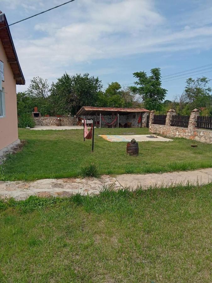 Guest House Viola Ezerets Exterior foto