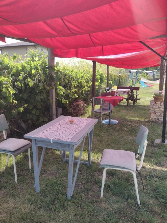Guest House Viola Ezerets Exterior foto