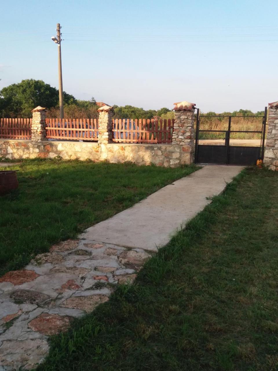 Guest House Viola Ezerets Exterior foto